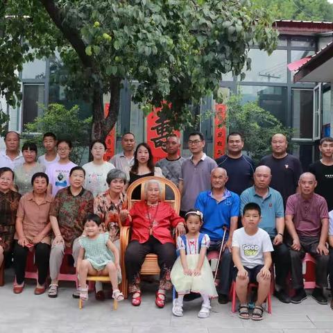 陪伴母亲的日子