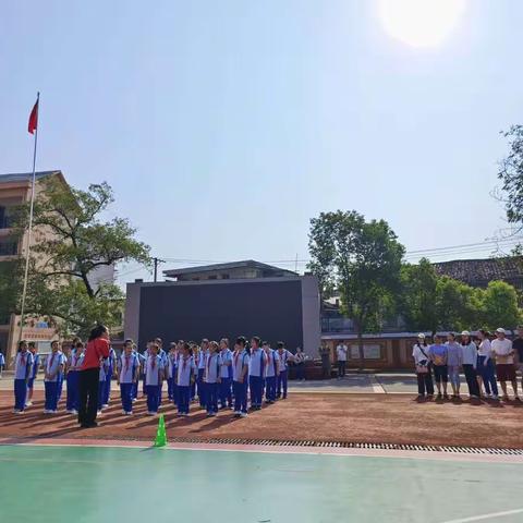 好课锋从“磨课”出，精彩缘自苦磨来——广昌县谢军华体育名师工作室开展第一次集体磨课活动