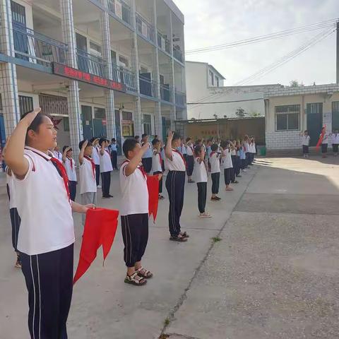 常平小学少先队入队暨护苗宣传活动