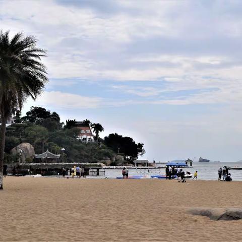 黄山劲松迎远客 鼓浪屿上踏歌（之四鼓浪屿之歌）