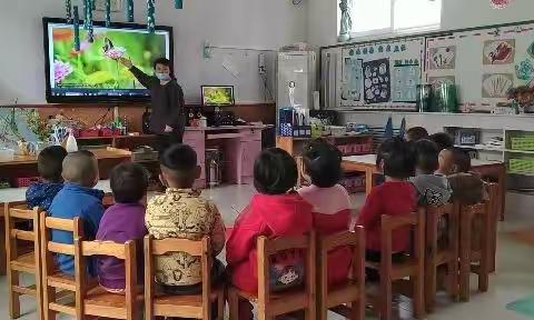 高领学校水晶石幼儿园小班半日活动分享