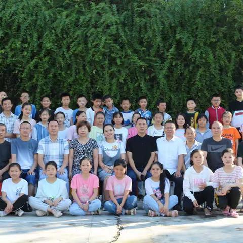 明伦小学：2014级学生毕业纪念相册