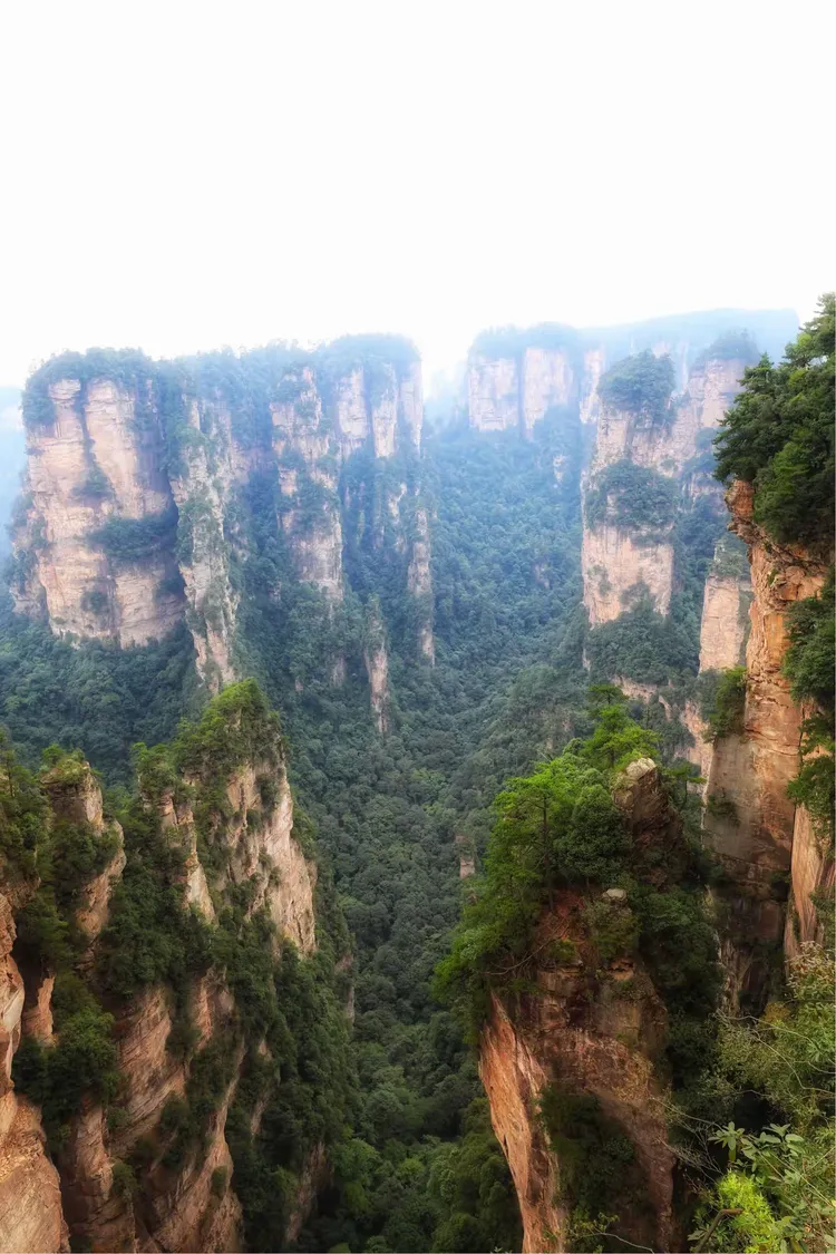 奇山俊峰张家界