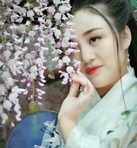 紫藤公园古装人像