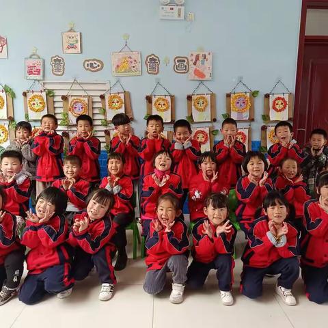 木桐乡中心幼儿园大二班10月份月汇报活动