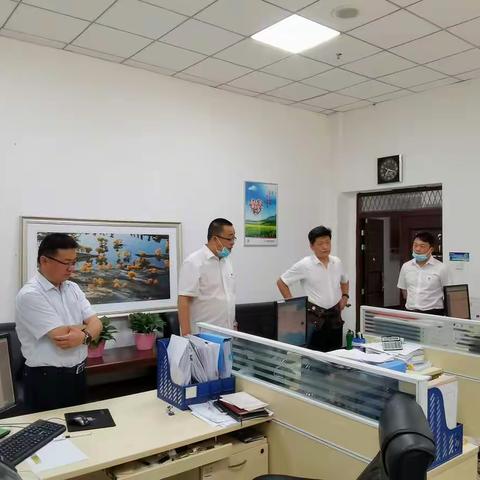 巴州分行赵勇生一行赴轮台县调研指导工作