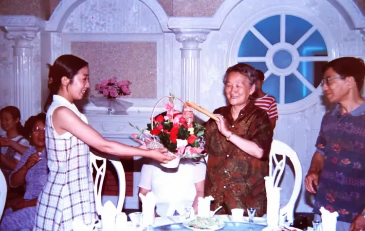 梦回母爱,与已故母亲共赴一场餐桌的奇迹 梦回母爱,与已故母亲共赴一场餐桌的奇迹