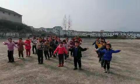 课后服务传温情，特色课堂润童心