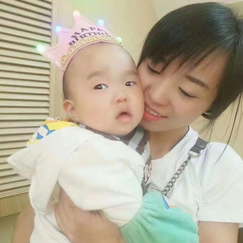 月亮🌙宝贝儿生日快乐😊