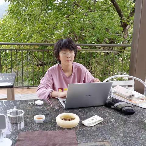 立志，成为中国女性的榜样，帮助中国人获得全世界的尊重和喜爱