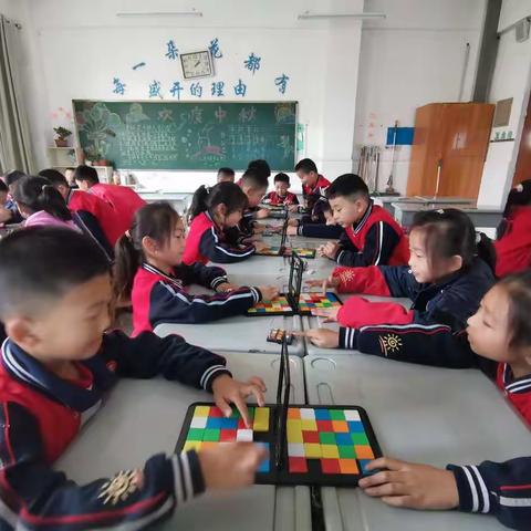 益智游戏－华容道