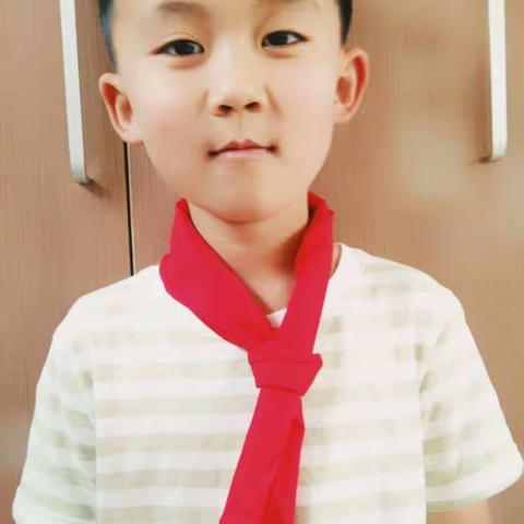 “别样六一，别样情”越支小学新生入队仪式