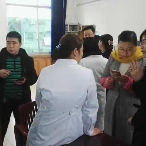 合江工行走访合江县人民医院开展百场营销