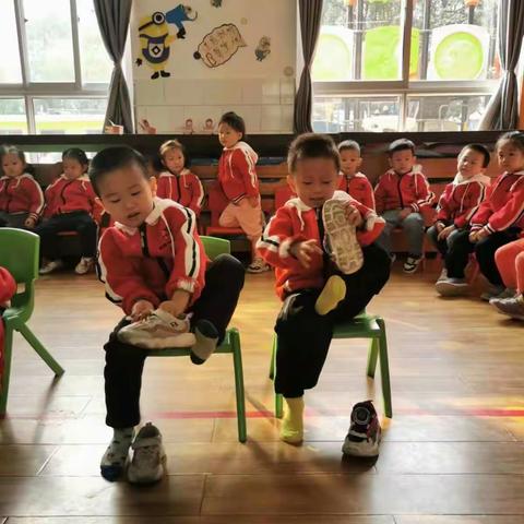 “快乐自理 绽放美丽”——爱华幼儿园自理能力比赛