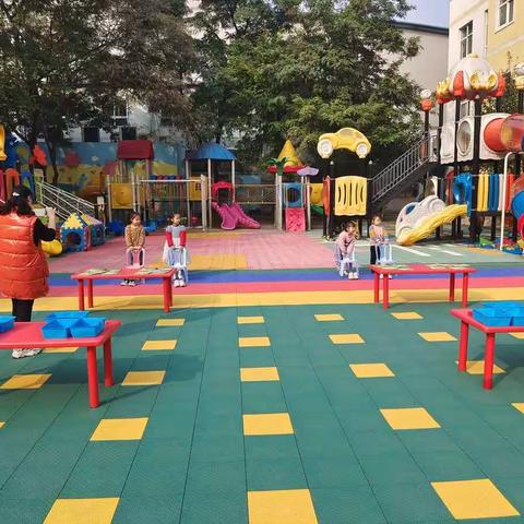 “快乐自理 绽放美丽”——爱华幼儿园中班自理能力比赛