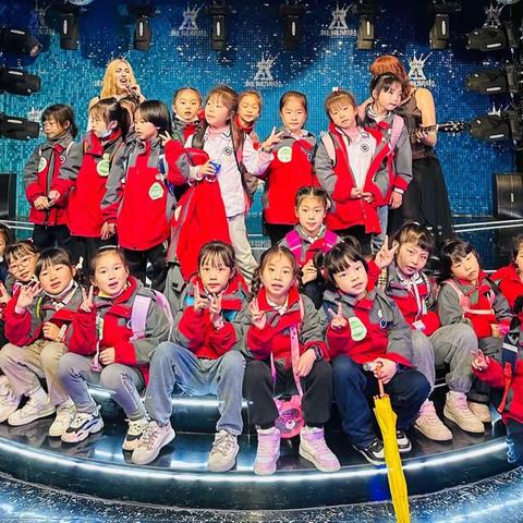 邂寻春意 逅享春色——记2208班春季研学社会实践活动