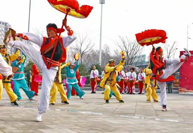 闹年一一鼓子秧歌