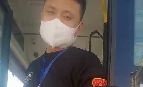 准三中165班“寻找最美劳动者”活动