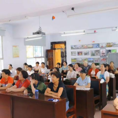 老年大学绘画班开学第一天