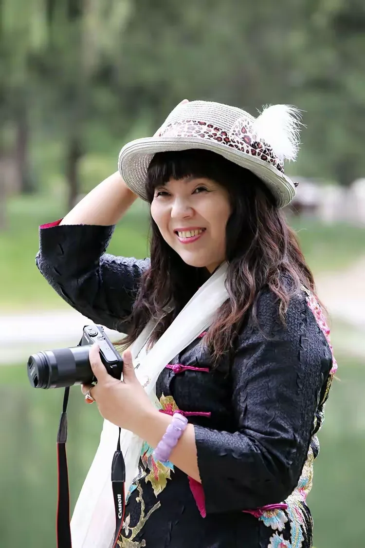 当我老了，我希望改变的是容颜，不变的是我依然有一颗热情年轻，激情洋溢的心，依然希望像孩子一样的天