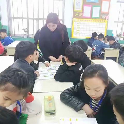 同上一节课，共享优质源-------逸夫小学一校带多校上课进行中