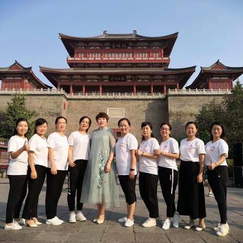 琪琳志愿服务队昭明台快闪《我和我的祖国》纪实