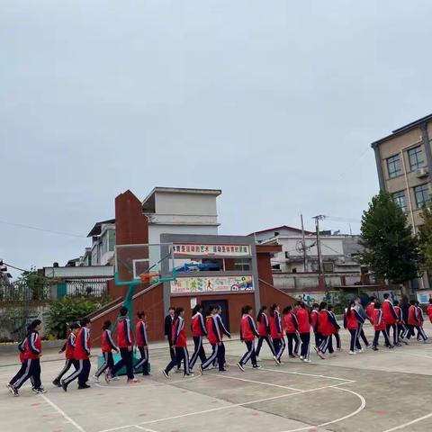 新学期，新起点——嵩县大章镇中心小学升旗仪式