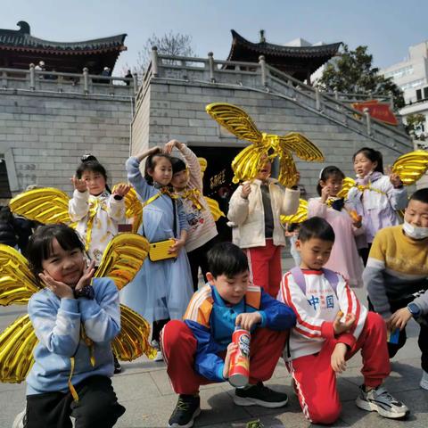 雨花实验小学2105班与春天有个约会