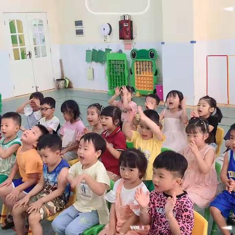 “小太阳幼儿园朵朵班第二周精彩回顾”