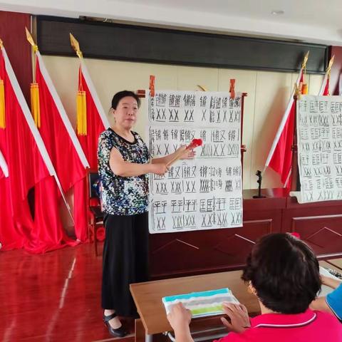 西湖社区老年大学盘鼓艺术班开课了