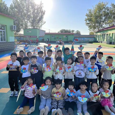 蔡村大街幼儿园大一班“喜迎国庆，礼赞祖国”主题活动🎈🎈🎈