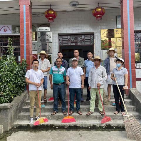 2022年6月1日工作:今天，为了做好区暗访组发现村人居环境存在的问题，工作队组织环卫工人和全体队员