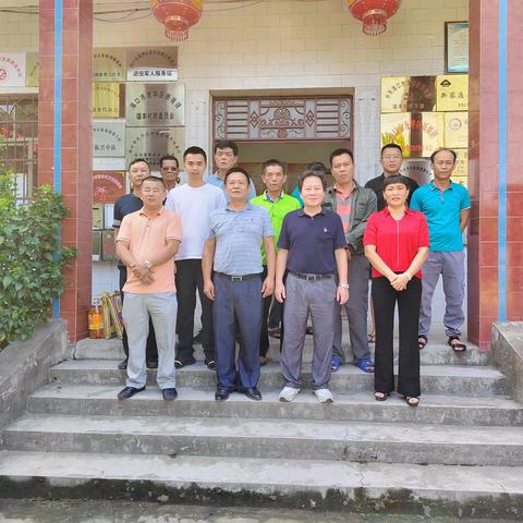 粽叶飘香端午情，丝丝情义暖人心