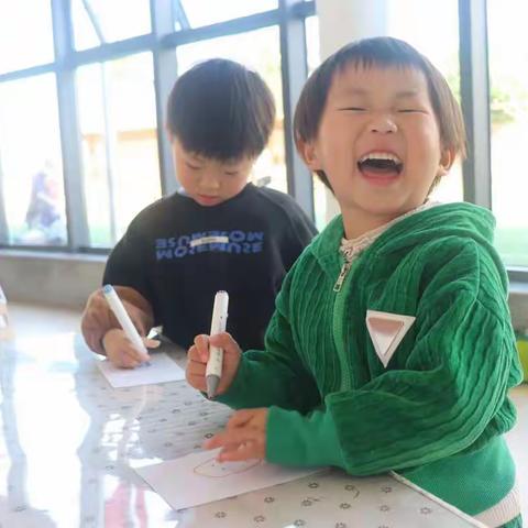 同观摩，共成长——九洲移民小区幼儿园中一班半日观摩研讨活动