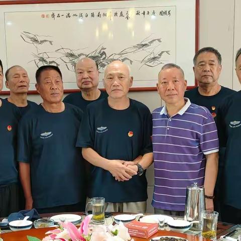 桃园三结义战友五十年友谊情同手足(459医院南阳唐河战友聚会新野聚义厅)2022年8月1日建军节