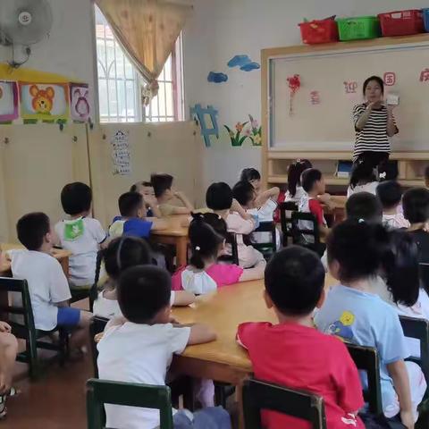 梧州市万秀区蝶山幼儿园《甜蜜过中秋—喜迎国庆》