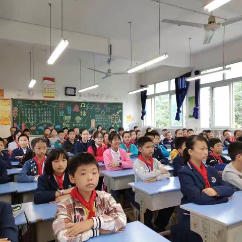 “我自信 我能行”——六（4）演讲暨手抄报评比活动