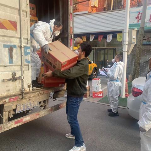 凝聚人心抗击疫情 鼓足干劲投身一线