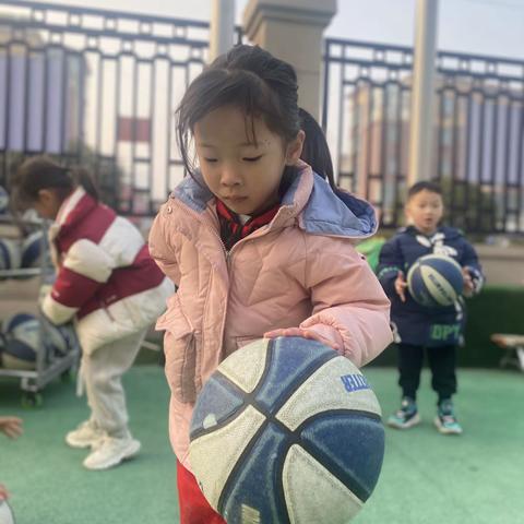 中科亿辰幼儿园中一班快乐的一天