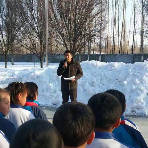 弘扬雷锋精神 ，构建和谐校园 ——阿西勒学校雷锋主题活动