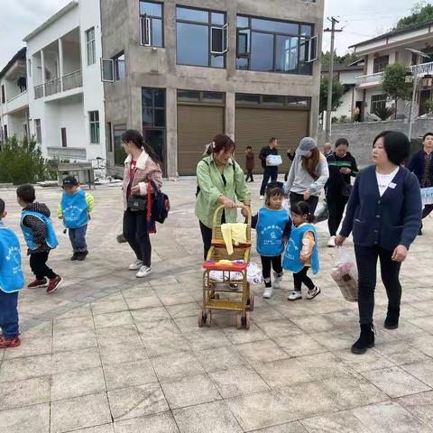 《春暖花开🌸奔你而来》——金色摇篮幼儿园小.中班春游亲子活动