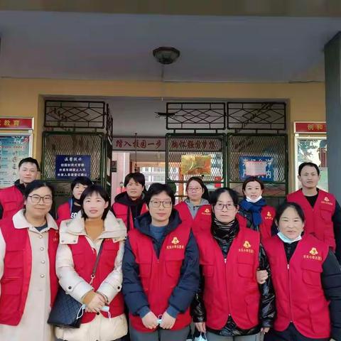冬日里的一抹暖阳——东关小学二年级4班执勤