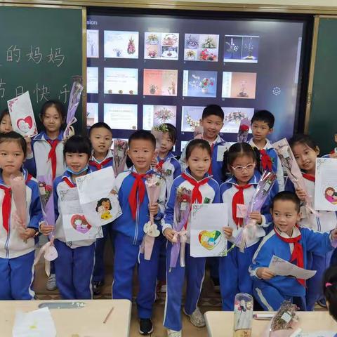 “让爱大声说出来，让感恩浸润心田”————龙岗区外国语学校二（2）班 淑女节之三八节感恩活动