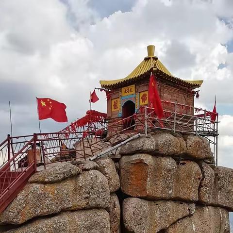 马伦草原和芦芽雄峰——游览芦芽山之二