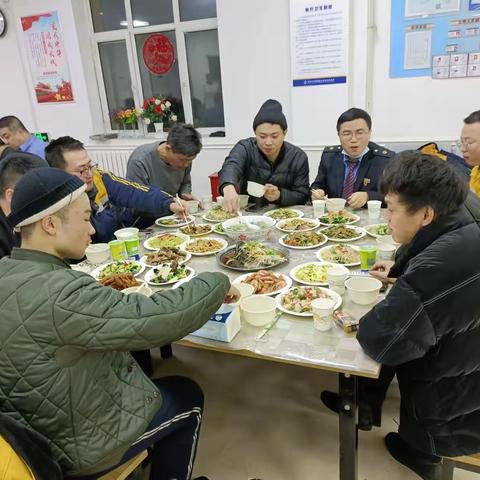 晒晒咱的“铁路牌”年夜饭