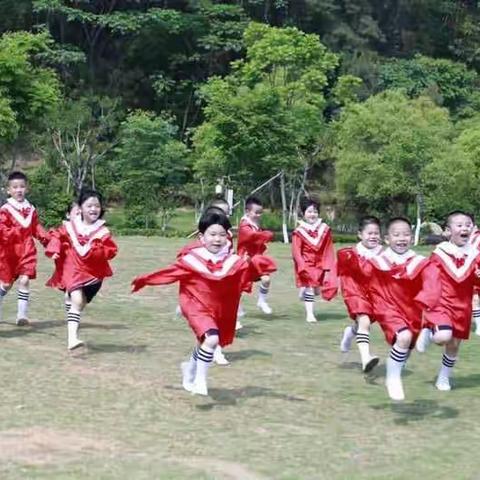 毕业照～～我们在玉屏山公园！