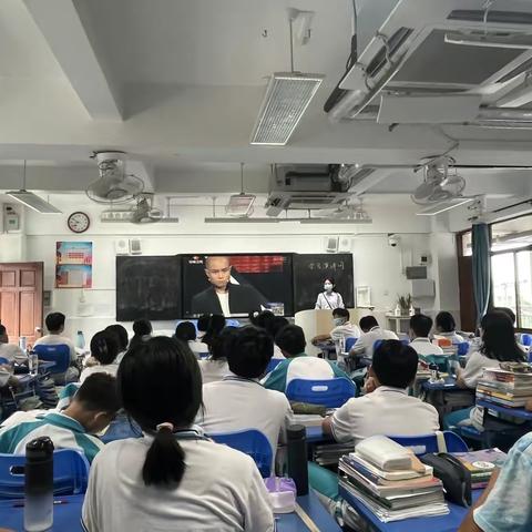 课堂展风采 教研促成长 — 海南中学听课评课教研活动