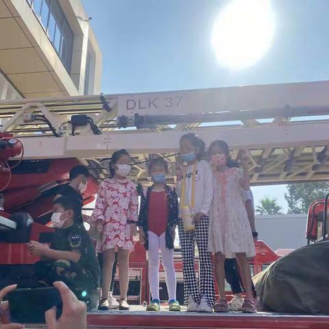 “安全出行我做主”——赤岭头社区暑期青少年安全教育实践活动