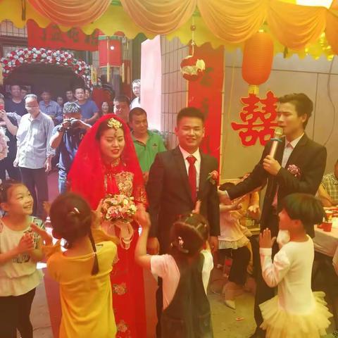 虎虎一个叫王杨龙的帅小伙今天结婚啦！