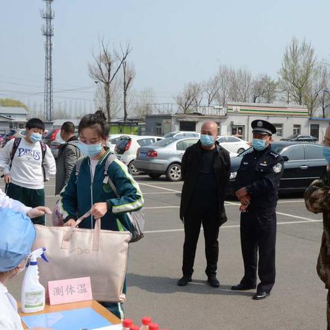 西山分局启动联动联控高级别勤务，确保复课学生安全返校